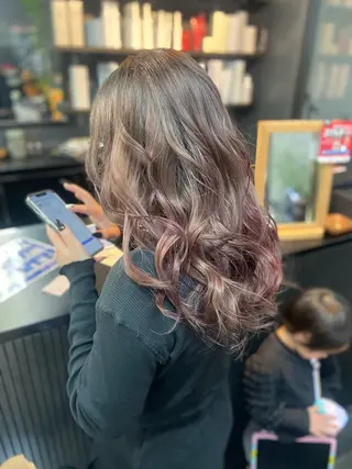 セミロング 瀧下 唯のヘアスタイル