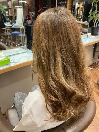 ロング レイヤー/グレージュ メンズパーマのヘアスタイル