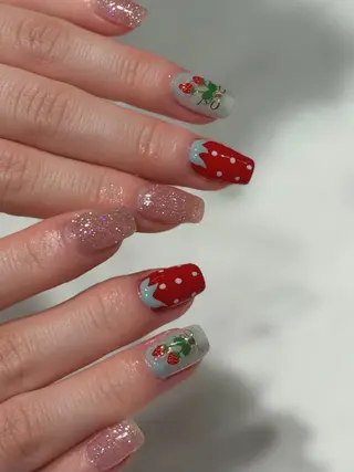 ネイル nailsalon moe.所属・yume 大人ガーリーネイルのネイルデザイン