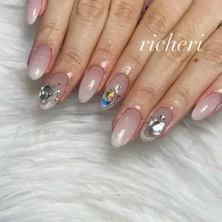 ミディアム ネイル richeri beautyのネイルデザイン