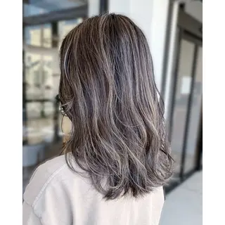 セミロング ワダ カイのヘアスタイル