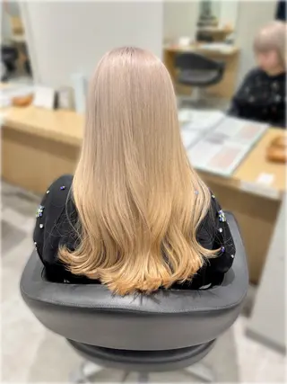 ロング 服部 真希のヘアスタイル