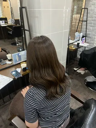 カラー Mejia Riseのヘアスタイル