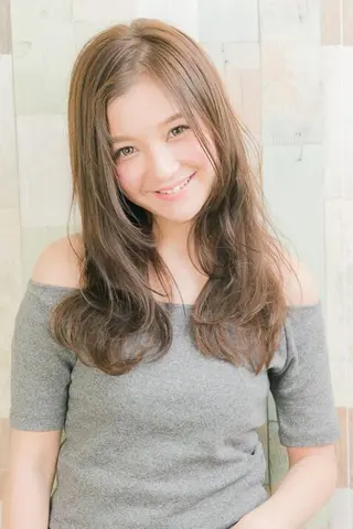 ロング 髪質改善ayame 横山諒のヘアスタイル