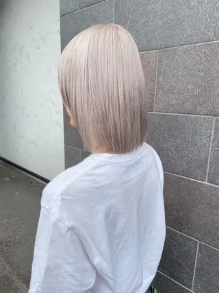 ミディアム 高見澤 優のヘアスタイル