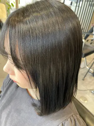 ミディアム 山内 彩愛のヘアスタイル