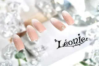 ネイル Leonie やまざきのネイルデザイン
