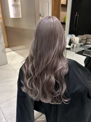 カラー miko🪽地毛風/ ハイトーン/レイヤーのヘアスタイル