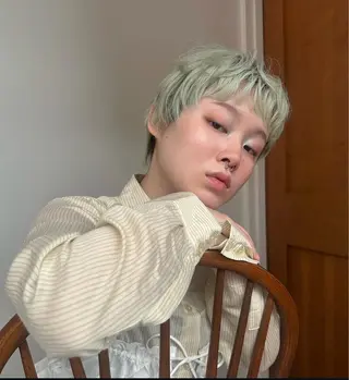 ショート カラー uyu 【ウユ】のヘアスタイル