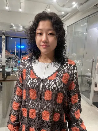 セミロング パーマ スパイラルパーマ 🌐hina⭐️のヘアスタイル