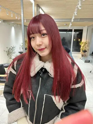 ロング カラー レイヤーカット 透明感カラーのヘアスタイル