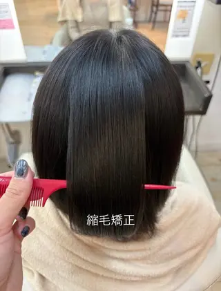 ショート ルプラボウ　岡田 莉音のヘアスタイル