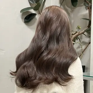 カラー アンドウ アカリのヘアスタイル