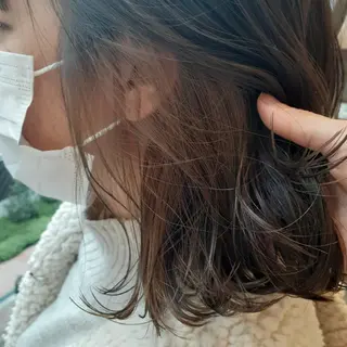 ミディアム 高橋 彩のヘアスタイル
