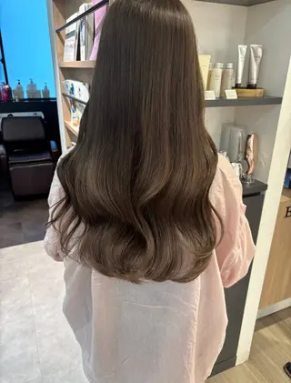 セミロング カラー モテ髪‎🫧赤み消し カラー表参道きょうこのヘアスタイル