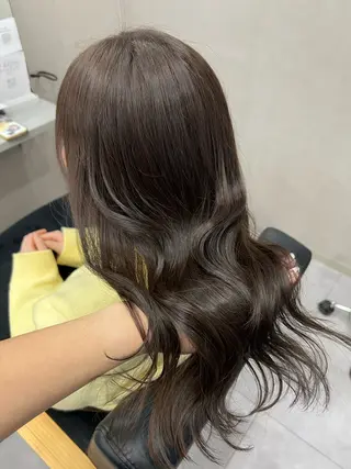 セミロング カラー PALO / もも🍑のヘアスタイル