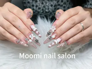 ロング Moomi nail salonのネイルデザイン