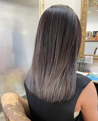 ミディアム カラー brooch所属・brooch かな 静岡市/草薙のヘアスタイル