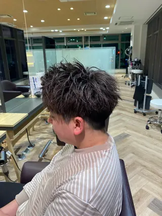 メンズ メンズ特化/フェザー /パーマ/伊勢元のヘアスタイル