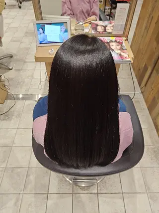 ロング 布施 真理子のヘアスタイル