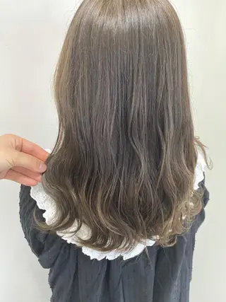 ロング カラー ベージュ指名No1 加賀詩織のヘアスタイル