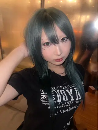 ロング AIRA/ブリーチ ‪/透明感カラーのヘアスタイル