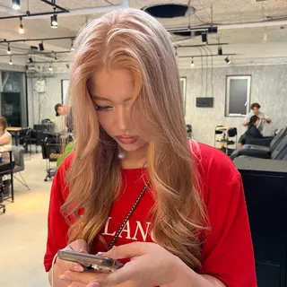 ロング TIDEHAIR SHIHOのヘアスタイル