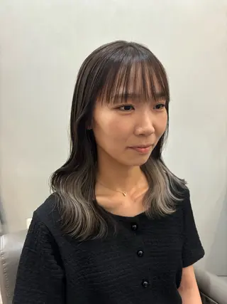 ミディアム カラー 横田 未来のヘアスタイル