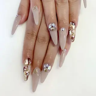 ネイル 💎🐰 saki. m 🐰💎のネイルデザイン