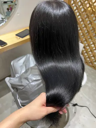 ロング カラー 垢抜けハイトーン×ブ ロウリストAZUKIのヘアスタイル