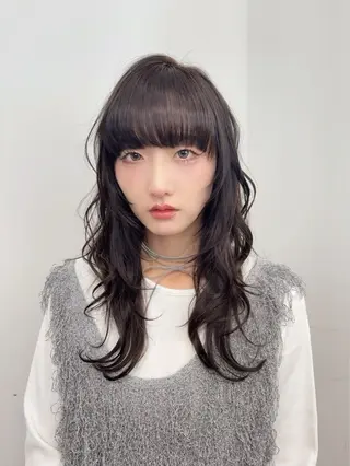 ロング 💙mai🫧 縮毛矯正・ハイライトのヘアスタイル