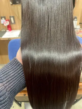 ロング Tsuyoshi 【Rosso】のヘアスタイル