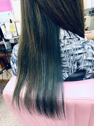 ロング ヘアースタジオB7所属・三木 あやなのヘアスタイル