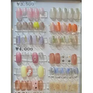 ネイル 石橋 礼華のネイルデザイン