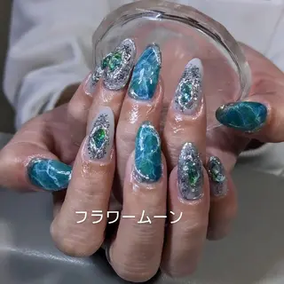 ネイル フラワー ムーンのネイルデザイン