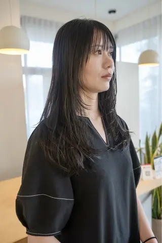 ロング カラー 古畑 愛美のヘアスタイル