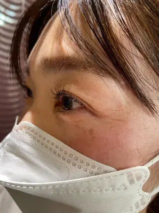 マツエク・マツパ 桑田 新菜のヘアスタイル