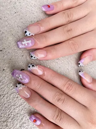 ミディアム ネイル ✴︎ Delightのネイルデザイン