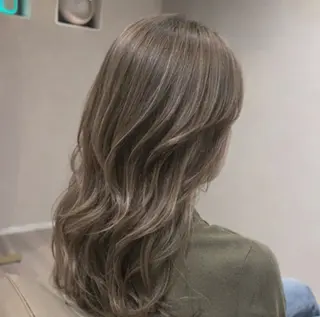 ロング カラー more.所属・s maaのヘアスタイル