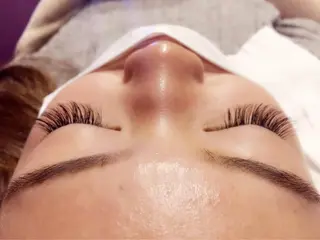 マツエク・マツパ Misora/ボブ/ レイヤー/艶カラーのヘアスタイル