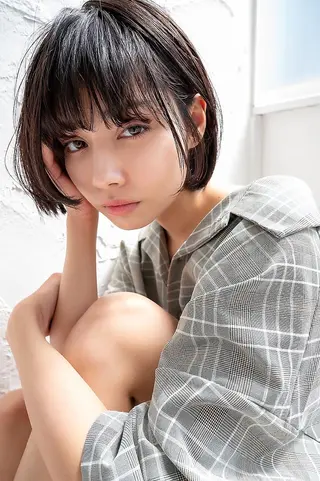 ミディアム ANGELICA 吉川智昭のヘアスタイル