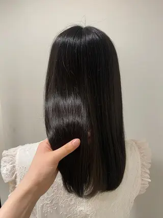 ロング カラー 谷川 あかりのヘアスタイル