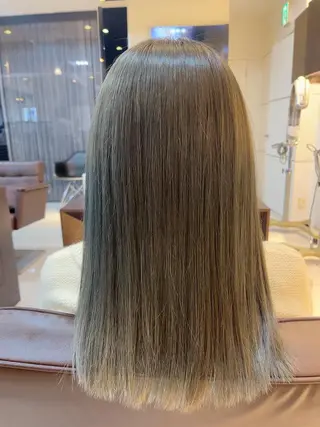 セミロング KAEDE🎀 ジャニオタ美容師のヘアスタイル