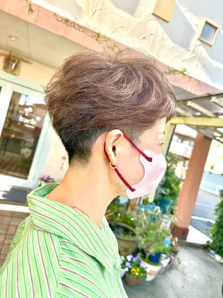 ショート カラー たに えりのヘアスタイル