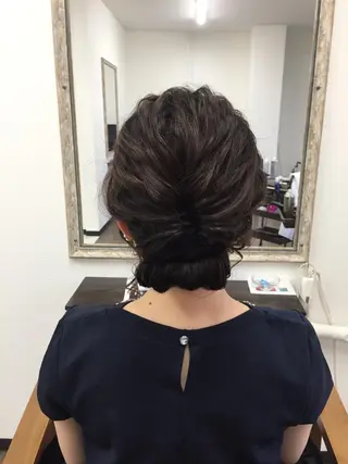 ミディアム ヘアアレンジ HAIR carelyのヘアスタイル