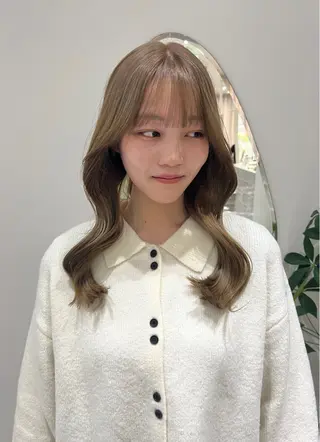 セミロング 透明感カラー🍃 レイヤースタイル✨葵のヘアスタイル