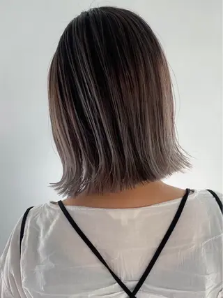 ミディアム 平井 沙希のヘアスタイル