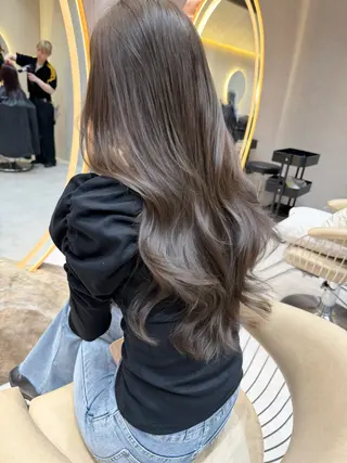 ロング カラー 透明感カラー🤎 中川智帆のヘアスタイル