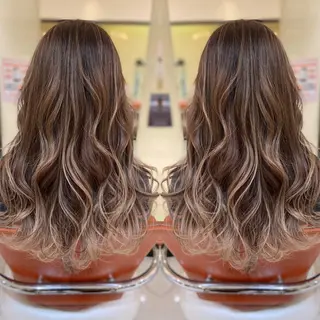 セミロング Y Uのヘアスタイル