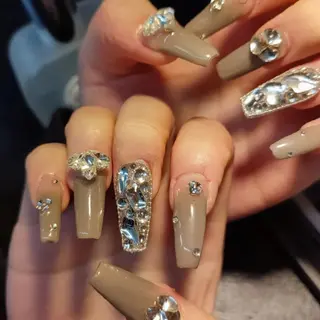 ネイル RUNWAY 　　の眉毛・アイブロウイメージ